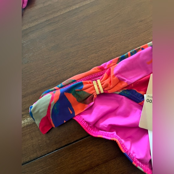 SOLD OUT - Picture 6 of 7